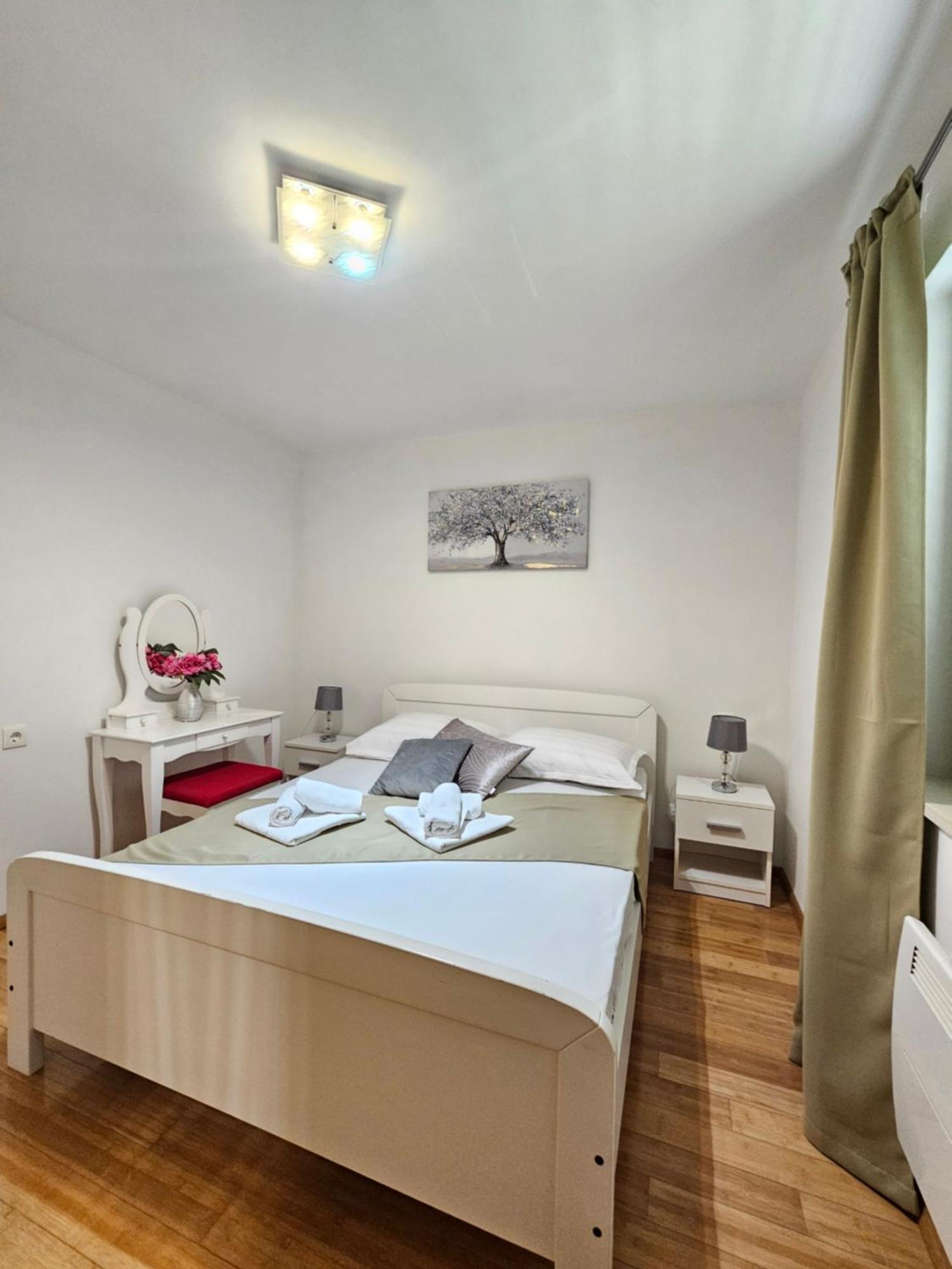 Apartments Iva Makarska Exterior foto