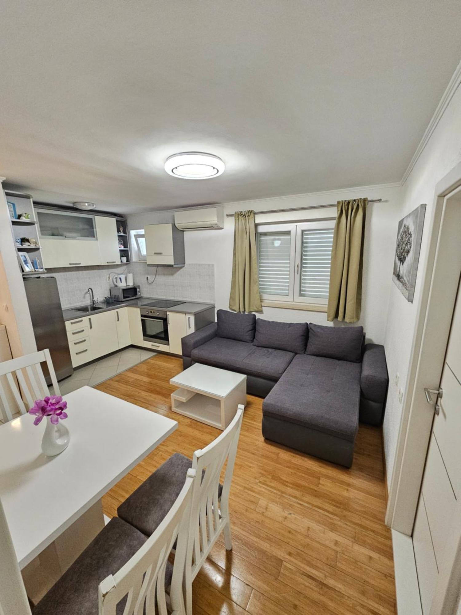 Apartments Iva Makarska Exterior foto